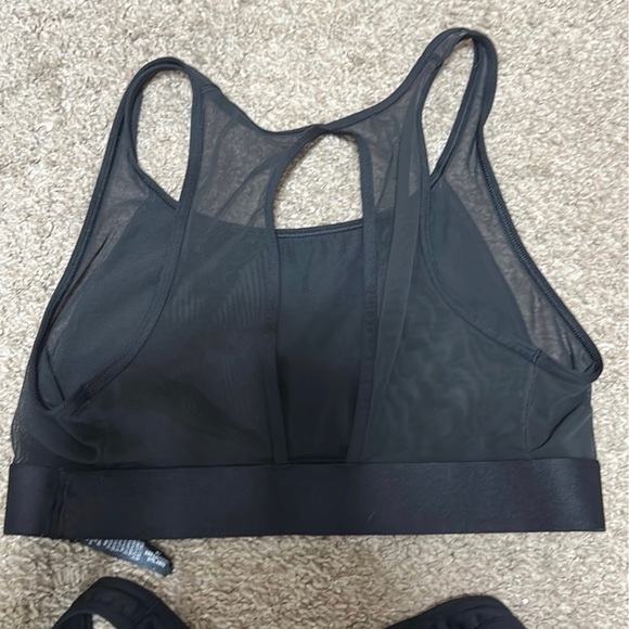 Bundle of two women’s vs sports bras ~ size medium - Picture 4 of 6